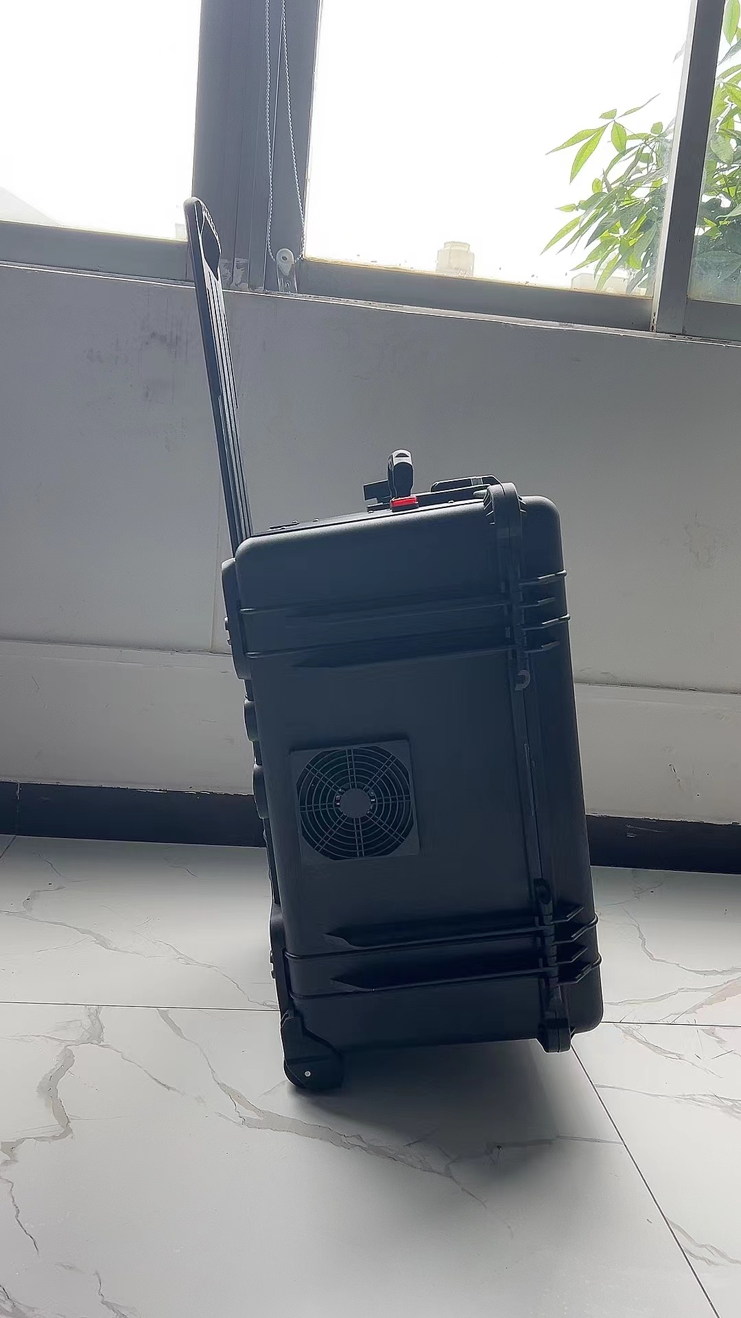 全南手拉箱型移动通信干扰器